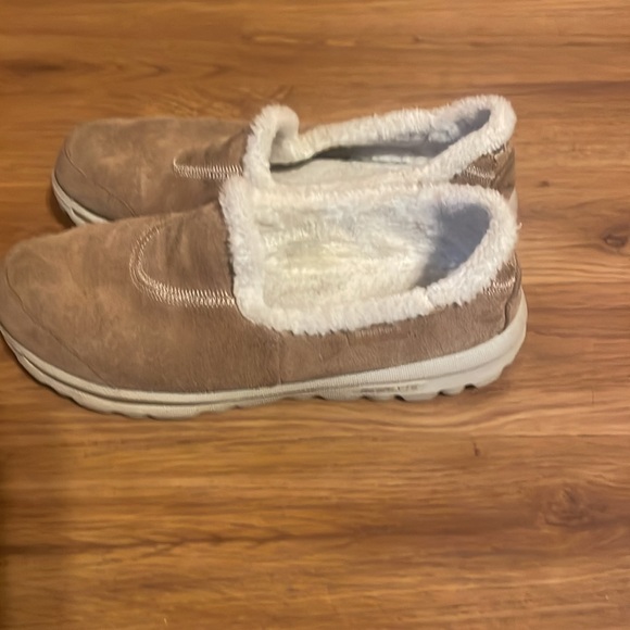 Skechers go walk women’s shoes, size 7. - Picture 3 of 4